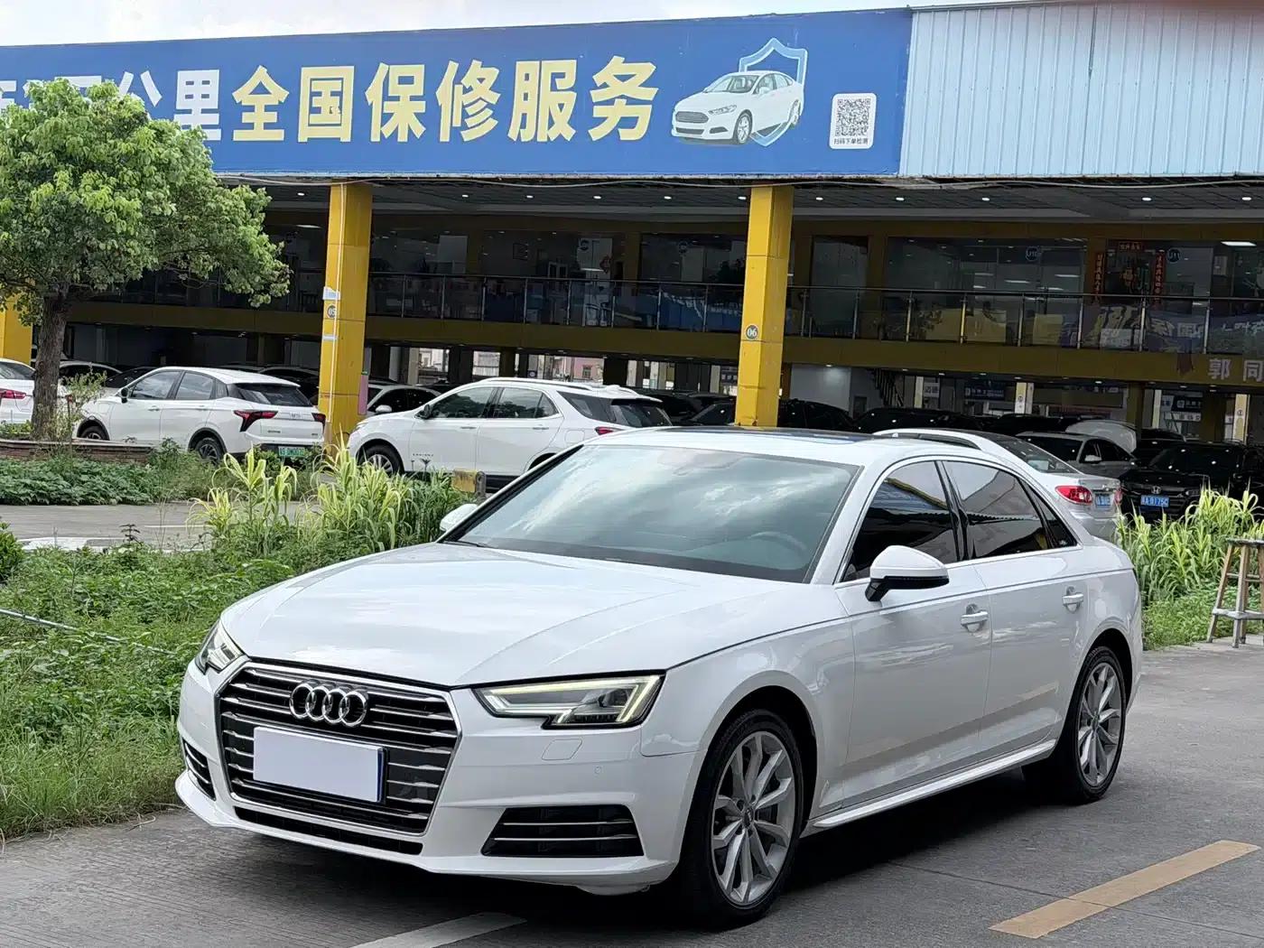Audi A4L 2017 Plus 45 TFSI quattro Fashion Edition — миниатюра 1
