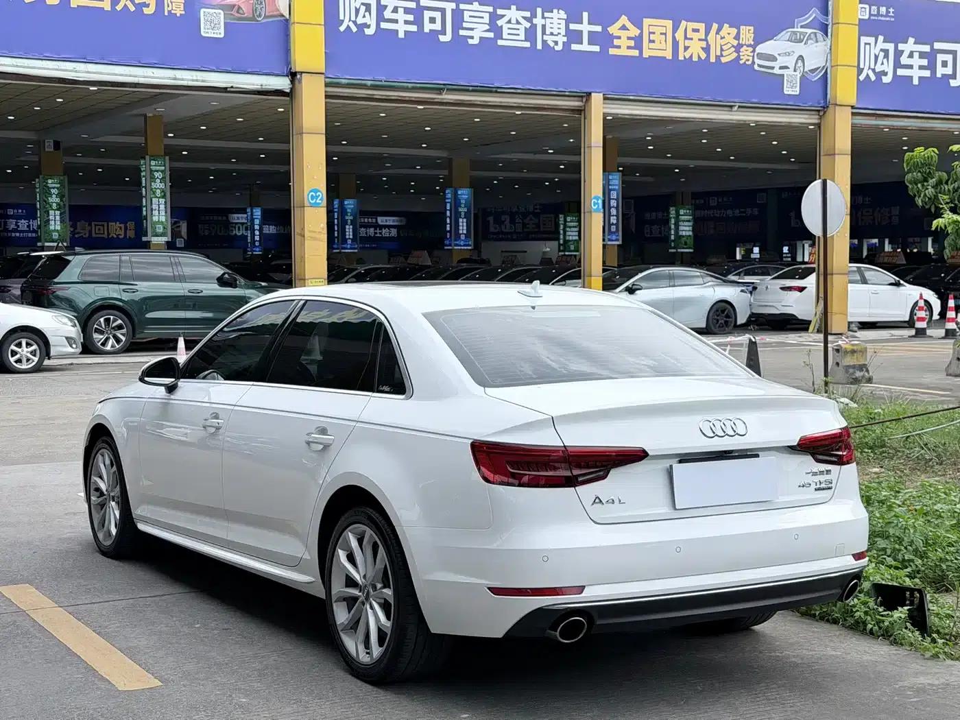 Audi A4L 2017 Plus 45 TFSI quattro Fashion Edition — миниатюра 12