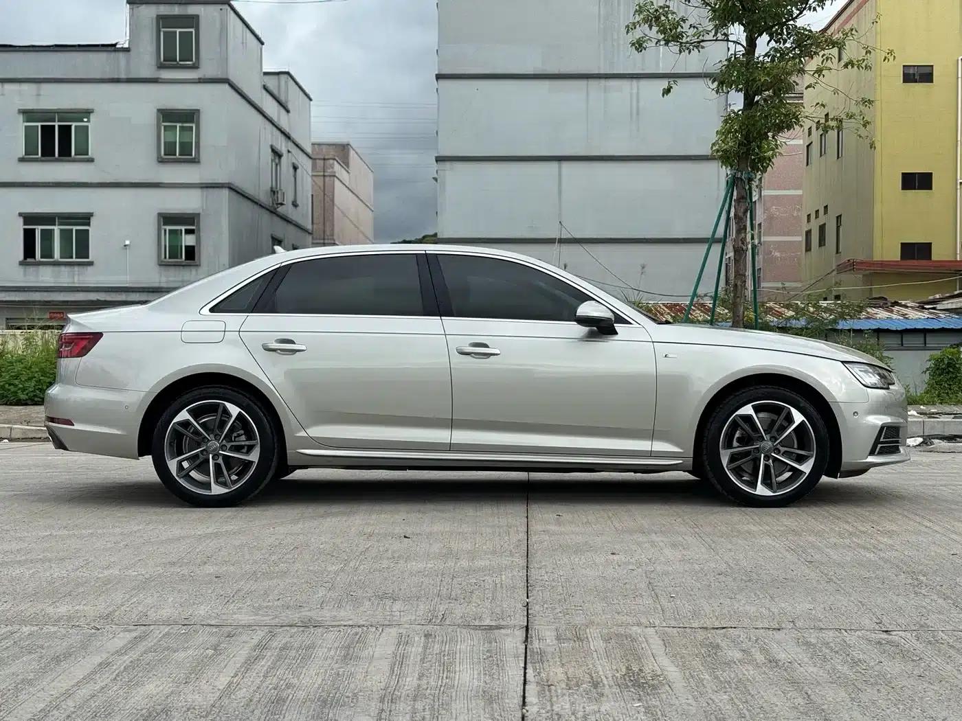 Audi A4L 2018 30th Anniversary Edition 40 TFSI Sport — миниатюра 4