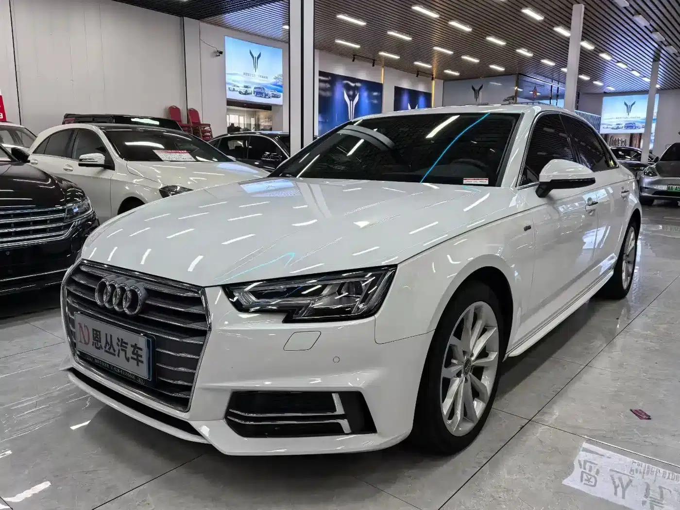 Audi A4L 2018 30th Anniversary Edition 40 TFSI Fashion Model — миниатюра 1