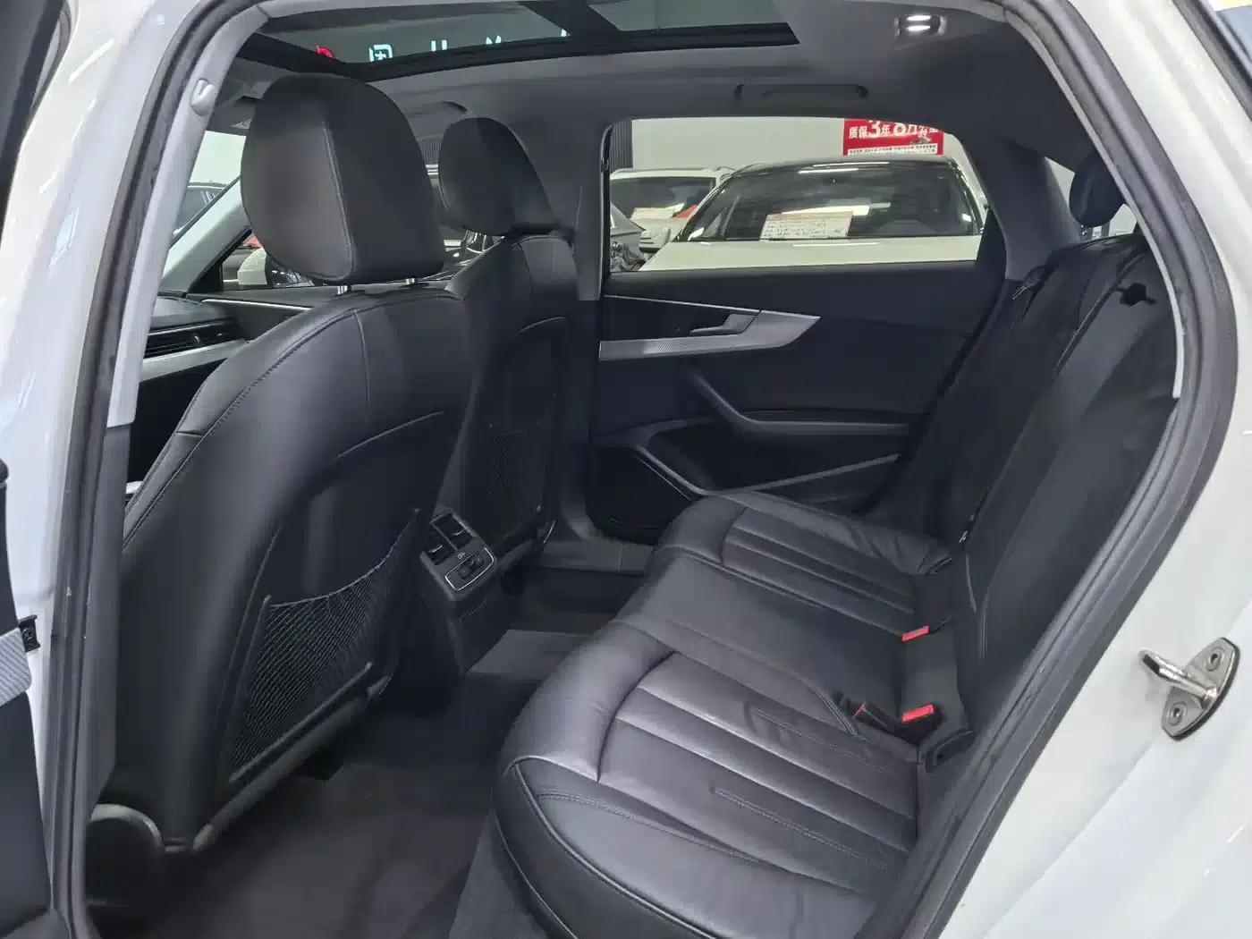 Audi A4L 2018 30th Anniversary Edition 40 TFSI Fashion Model — миниатюра 6