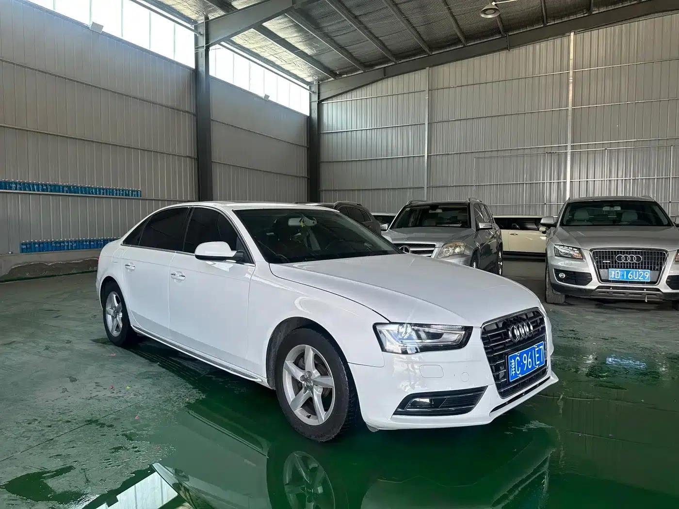 Audi A4L 2015 35 TFSI Automatic Standard Edition — миниатюра 3