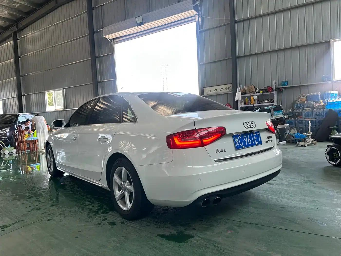 Audi A4L 2015 35 TFSI Automatic Standard Edition — миниатюра 7