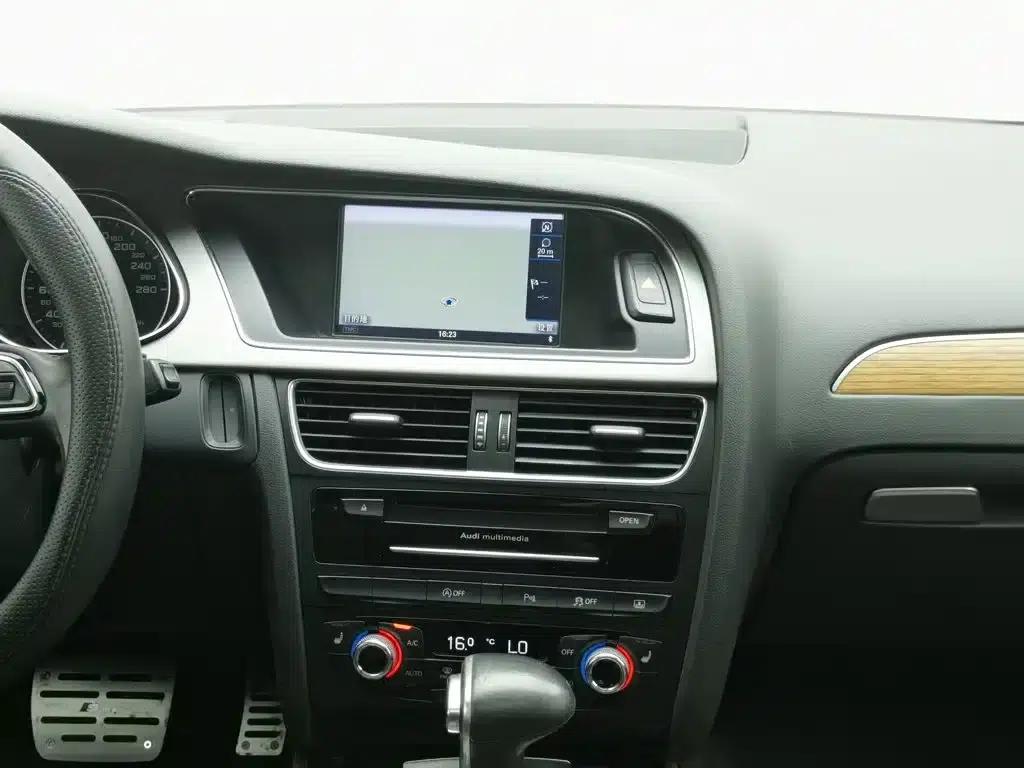 Audi A4L 2016 35 TFSI Classic Edition S line Luxury — миниатюра 12