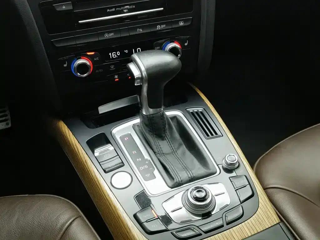 Audi A4L 2016 35 TFSI Classic Edition S line Luxury — миниатюра 13