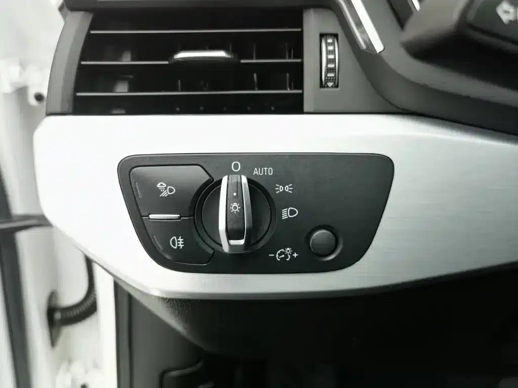 Audi A4L 2020 40 TFSI Fashion Dynamic Edition — миниатюра 21