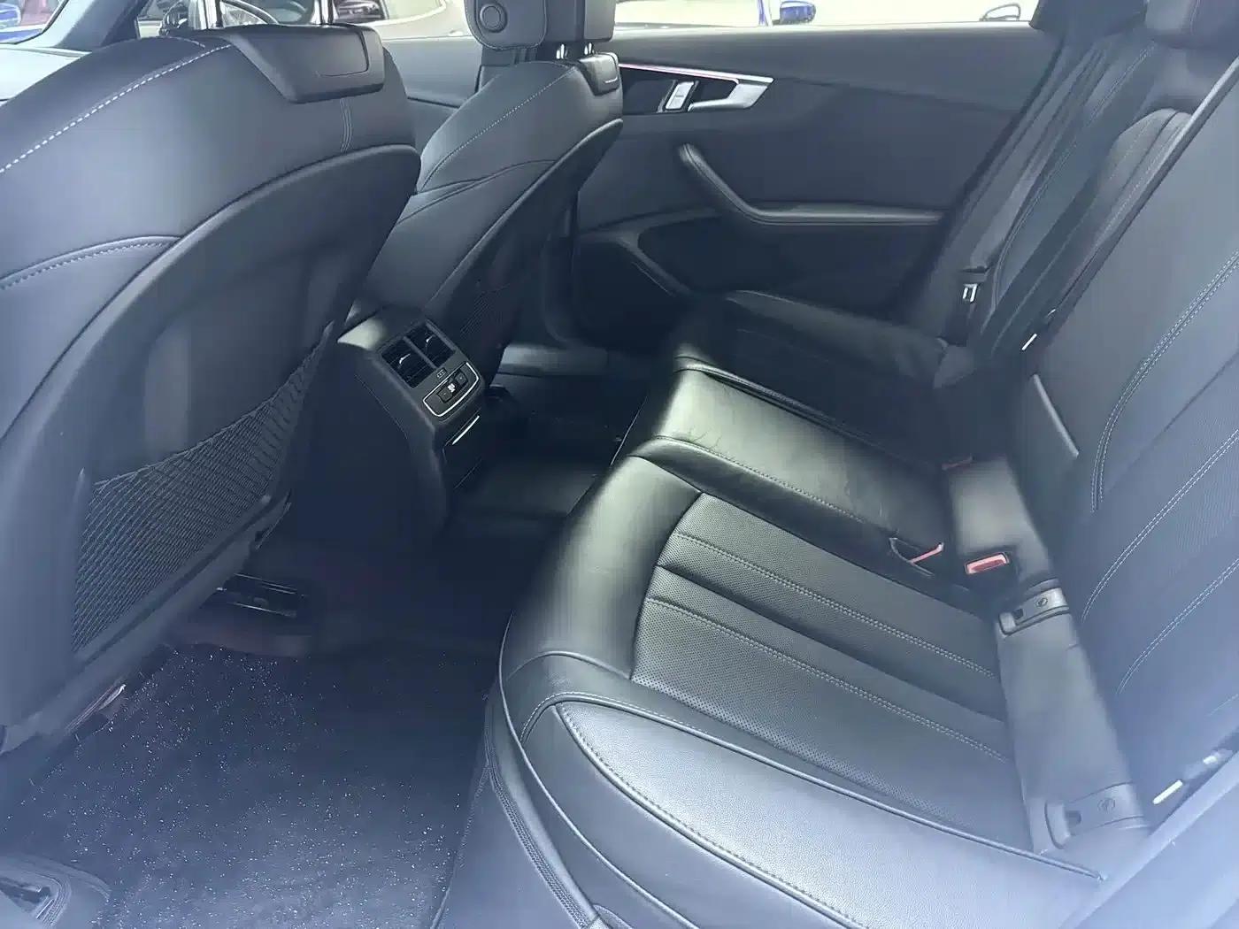 Audi A4L 2025 2 Million Unit Enjoyment Edition 40 TFSI Luxury Dynamic Model — миниатюра 6