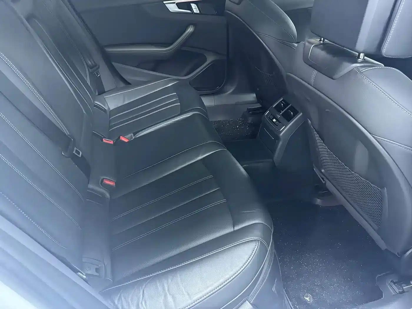 Audi A4L 2025 2 Million Unit Enjoyment Edition 40 TFSI Luxury Dynamic Model — миниатюра 10