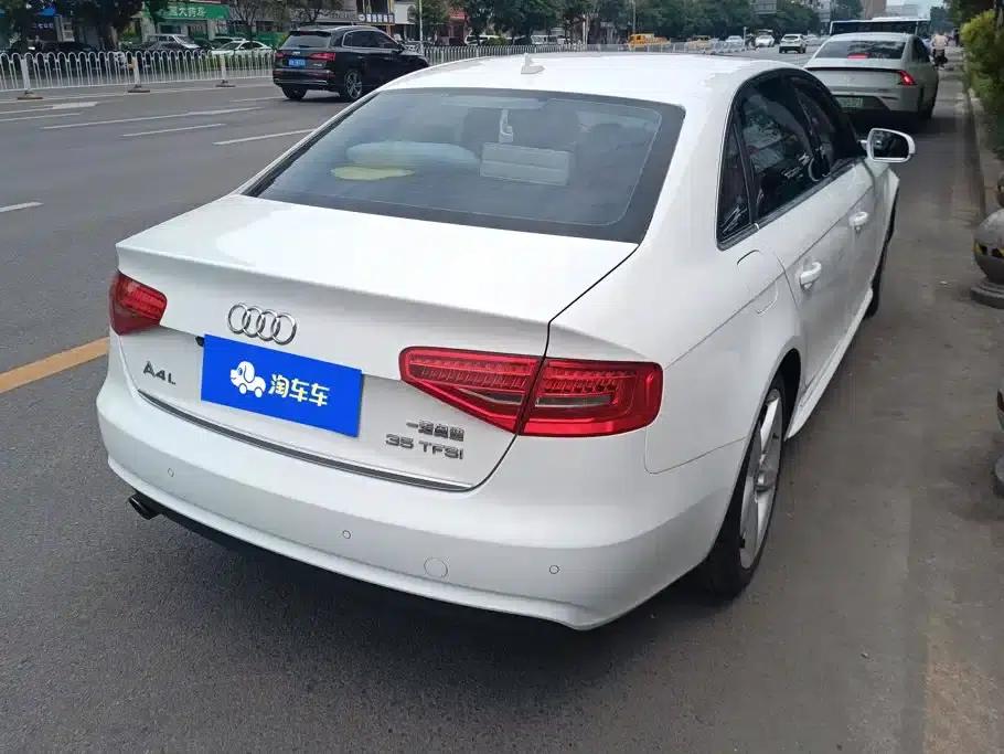 Audi A4L 2013 35 TFSI Automatic Standard Edition — миниатюра 3