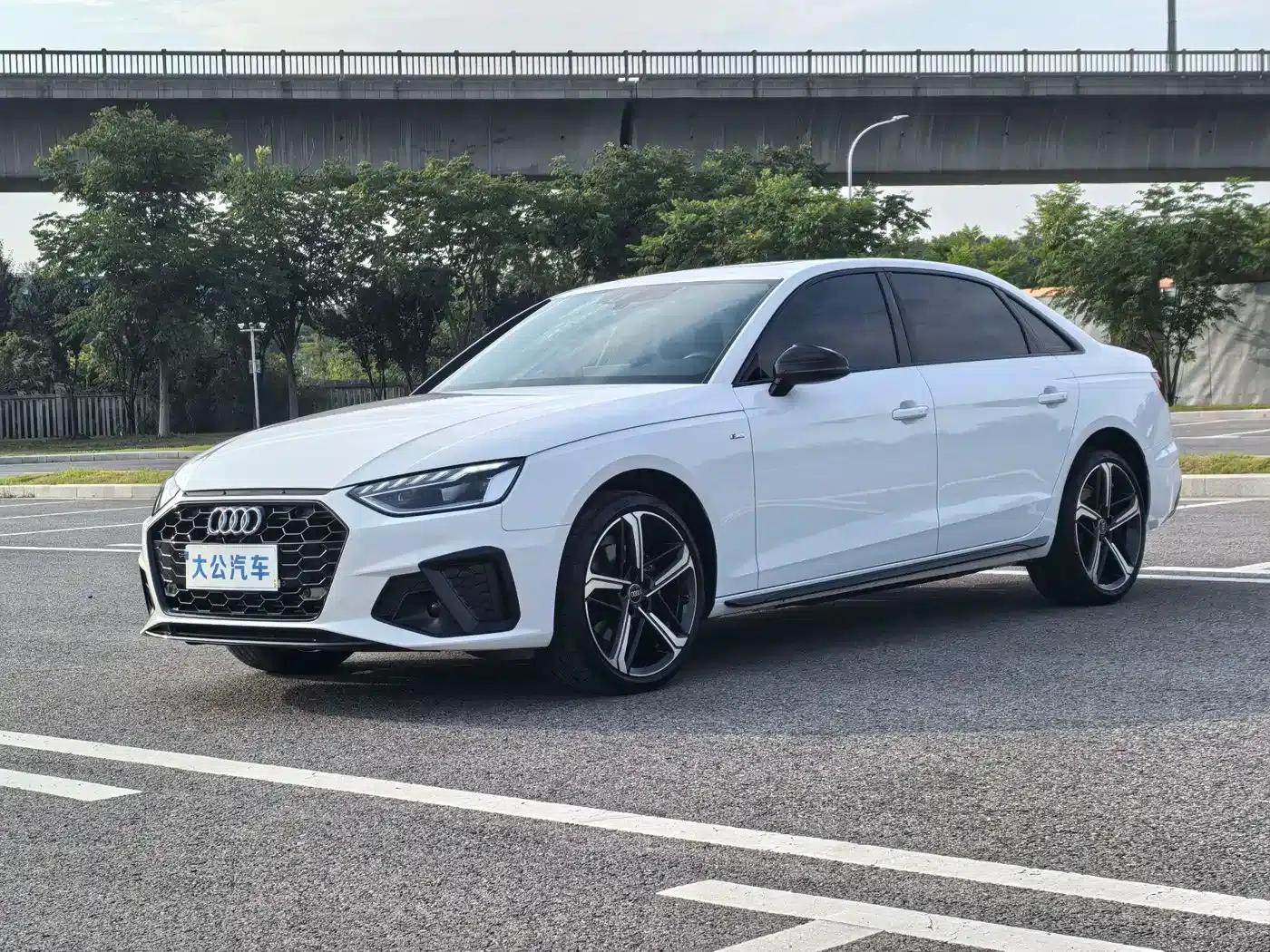 Audi A4L 2024 40 TFSI Luxury Dynamic — миниатюра 1
