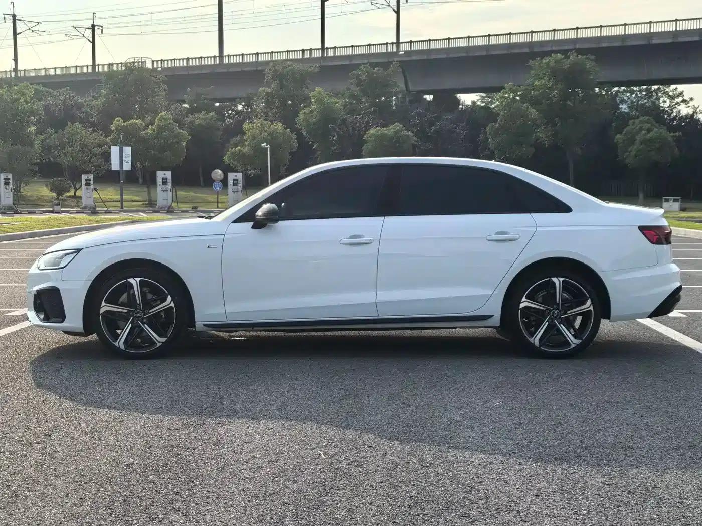 Audi A4L 2024 40 TFSI Luxury Dynamic — миниатюра 3