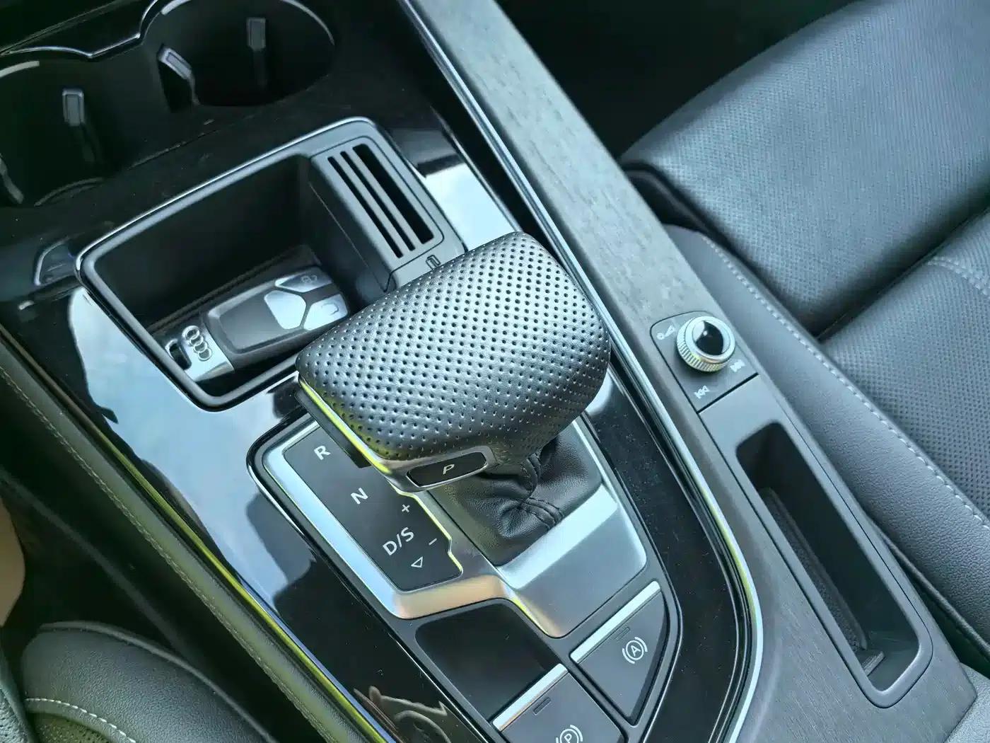 Audi A4L 2024 40 TFSI Luxury Dynamic — миниатюра 7