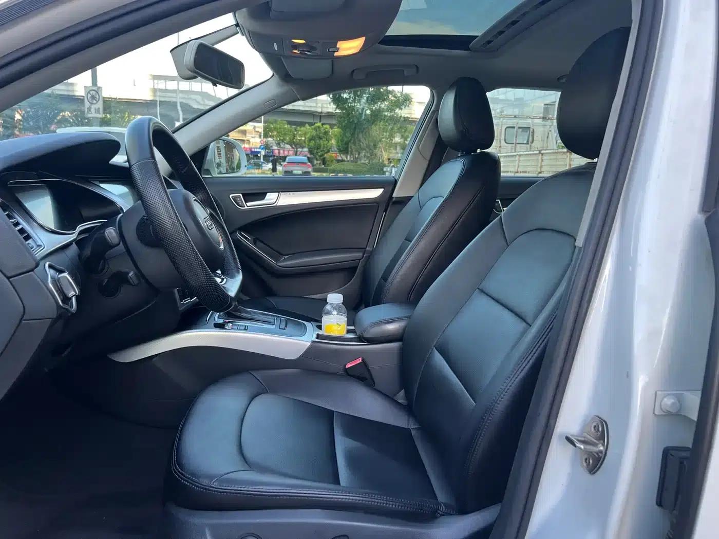 Audi A4L 2012 2.0 TFSI Automatic Comfort — миниатюра 11