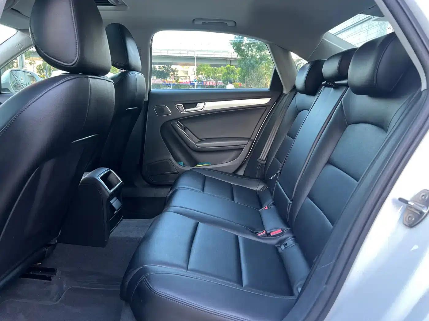 Audi A4L 2012 2.0 TFSI Automatic Comfort — миниатюра 12