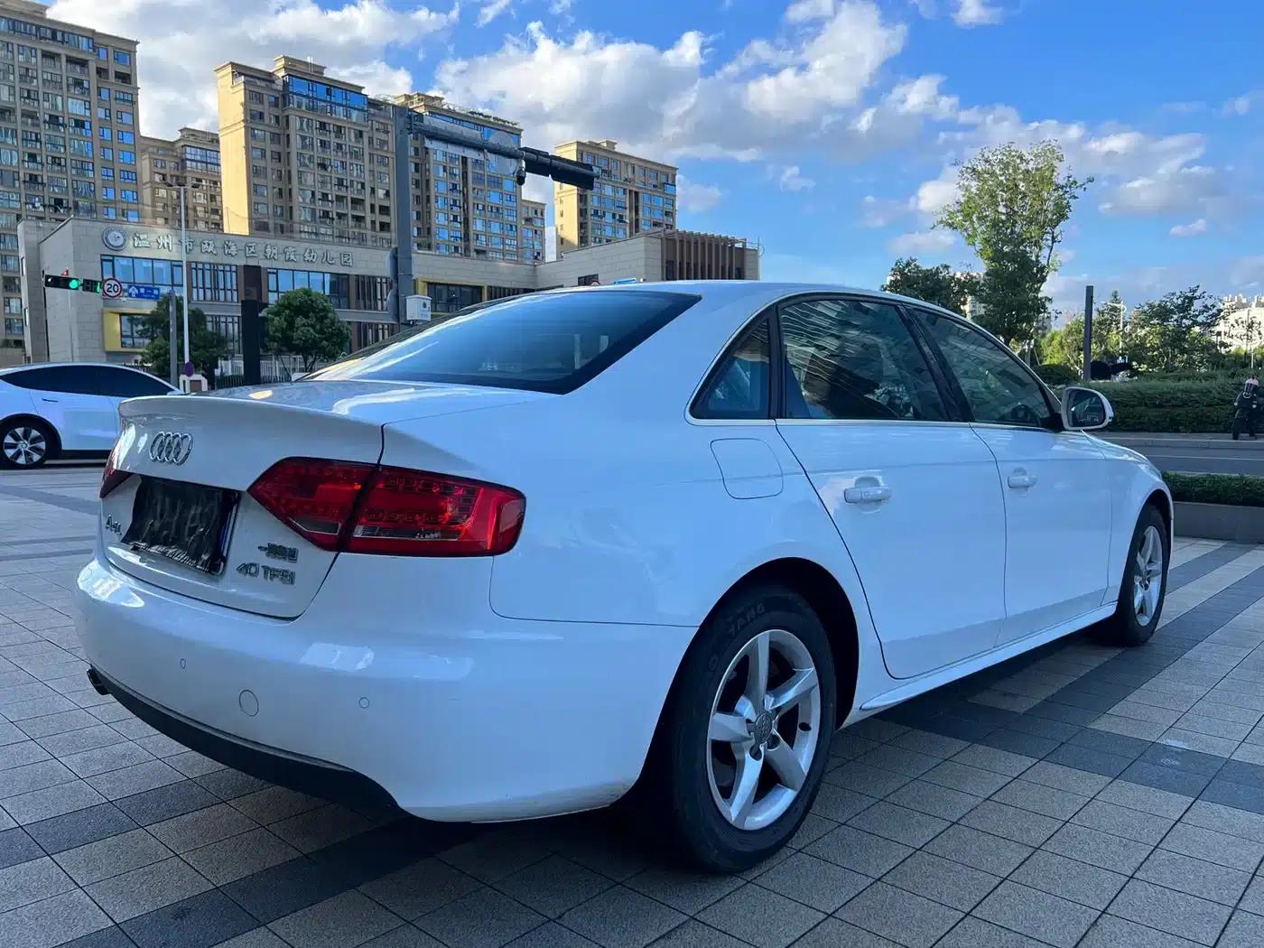 Audi A4L 2012 2.0 TFSI Automatic Comfort — миниатюра 17