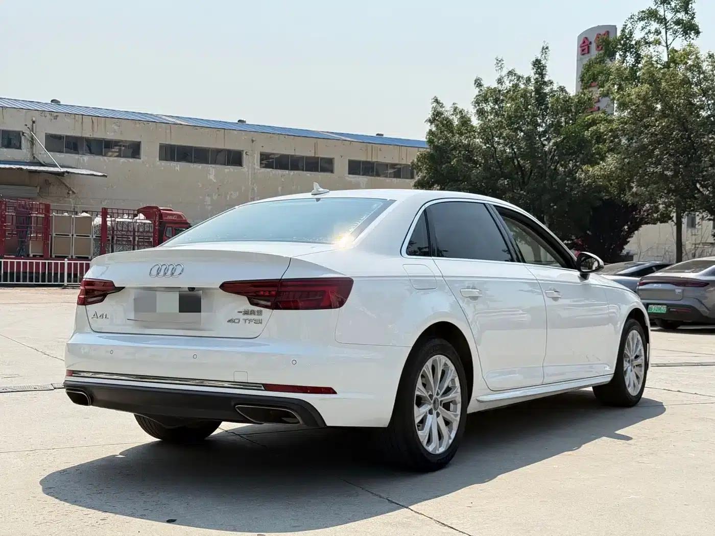 Audi A4L 2019 40 TFSI Progressive (National V Emission Standard) — миниатюра 5