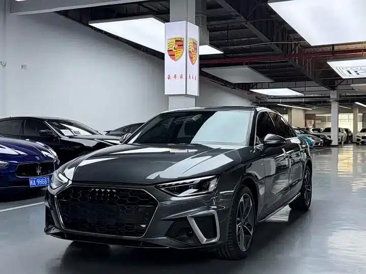 Audi A4L 2022 40 TFSI Fashion Dynamic Edition — миниатюра 1