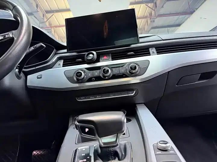 Audi A4L 2022 40 TFSI Fashion Dynamic Edition — миниатюра 14