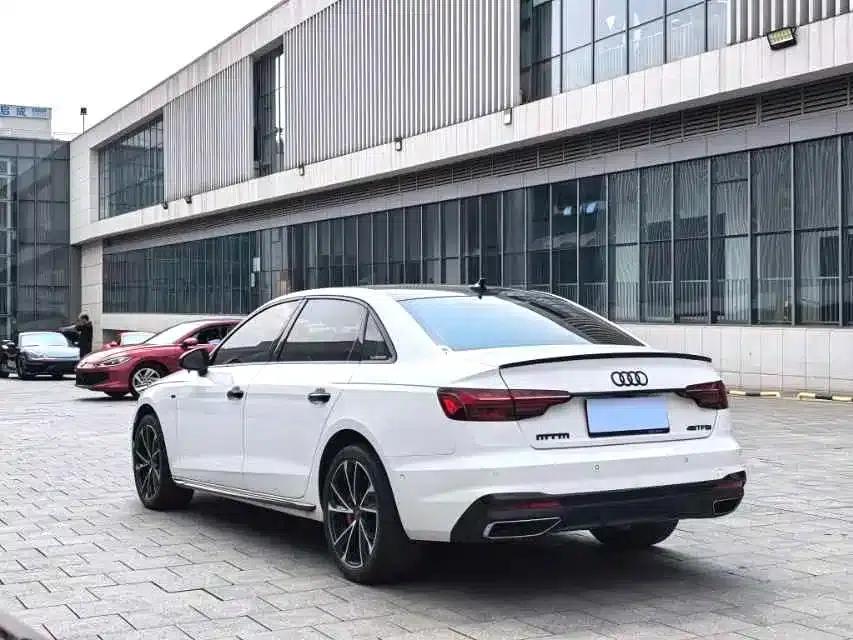 Audi A4L 2022 40 TFSI Luxury Dynamic — миниатюра 10