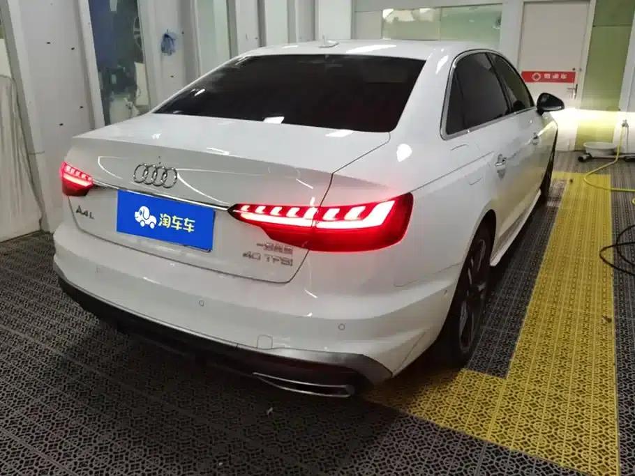 Audi A4L 2020 40 TFSI Luxury Dynamic — миниатюра 3