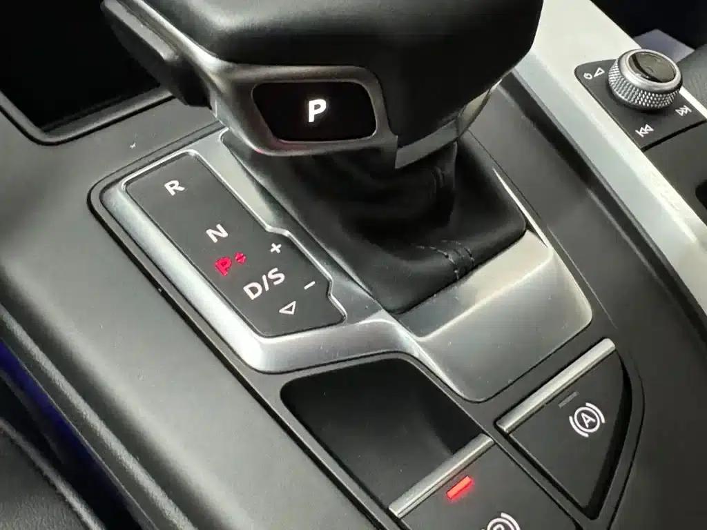 Audi A4L 2020 40 TFSI quattro Luxury Dynamic — миниатюра 19