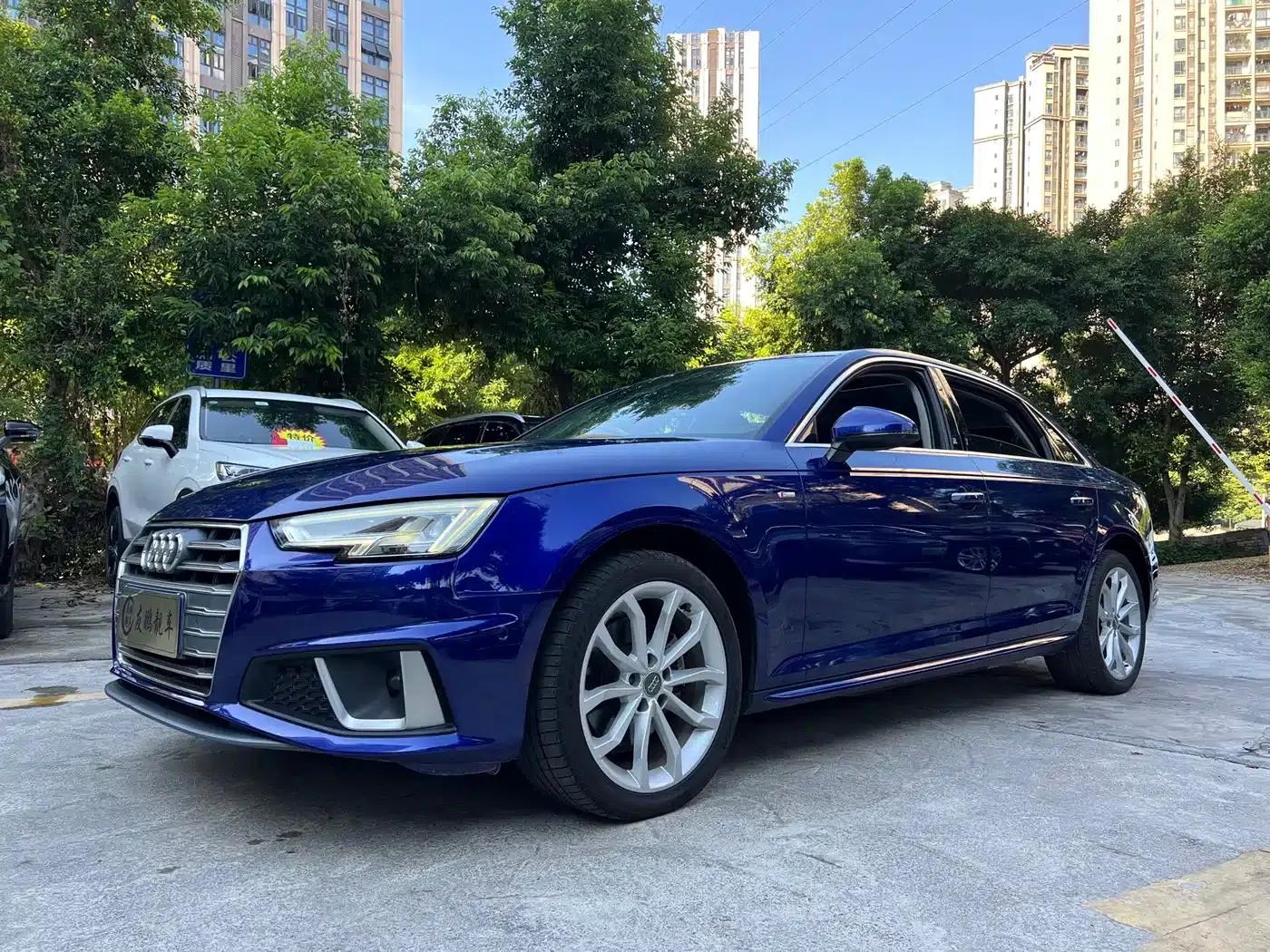 Audi A4L 2019 40 TFSI Fashion Edition (National V Emission Standard) — миниатюра 1