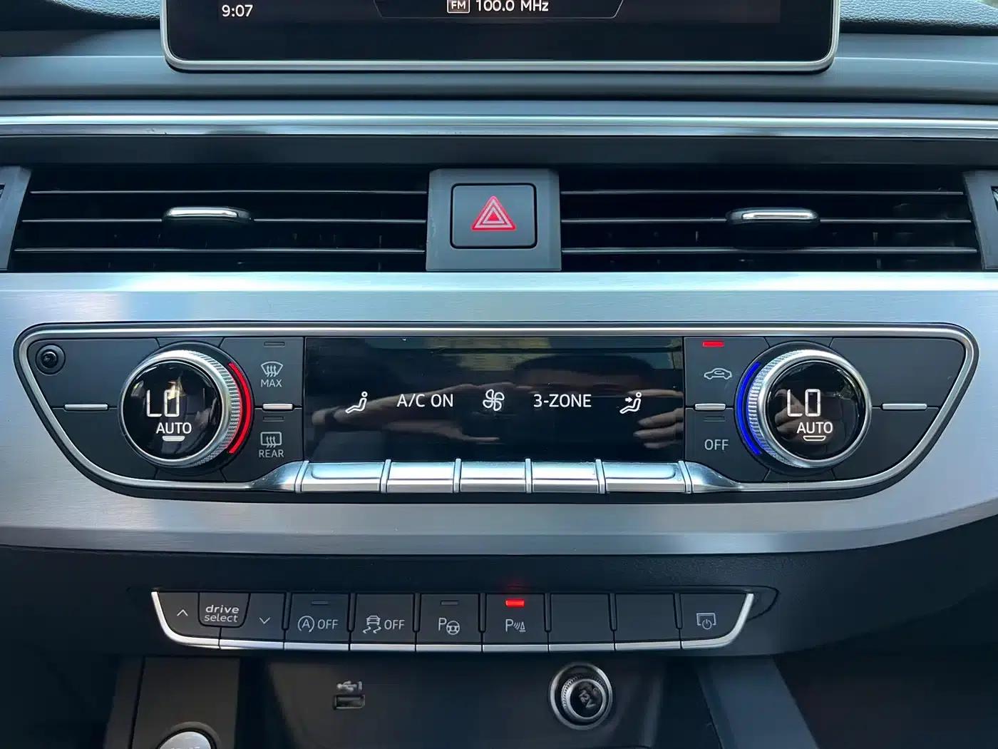 Audi A4L 2019 40 TFSI Fashion Edition (National V Emission Standard) — миниатюра 16