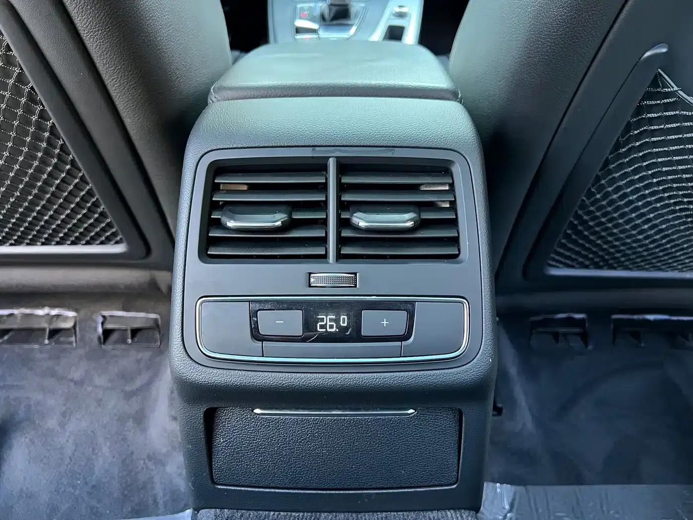Audi A4L 2019 40 TFSI Fashion Edition (National V Emission Standard) — миниатюра 19