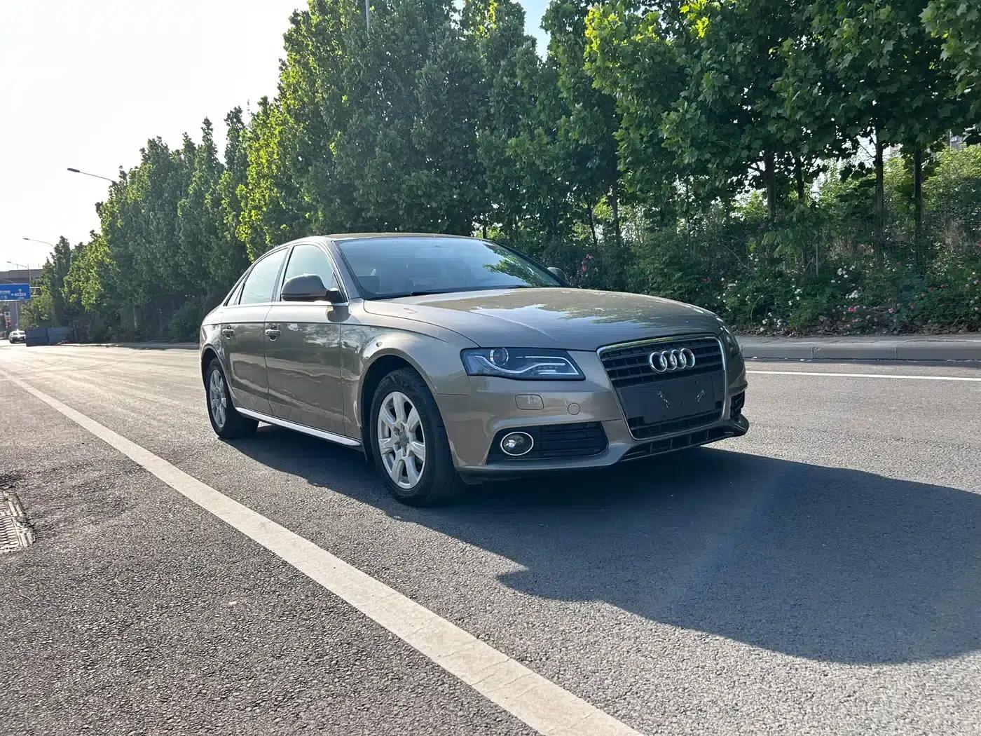Audi A4L 2011 2.0 TFSI Technology Edition — миниатюра 2