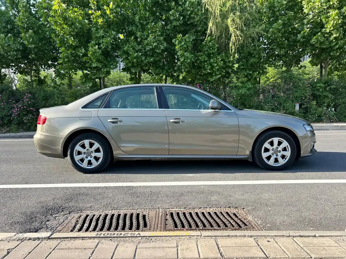 Audi A4L 2011 2.0 TFSI Technology Edition — миниатюра 3