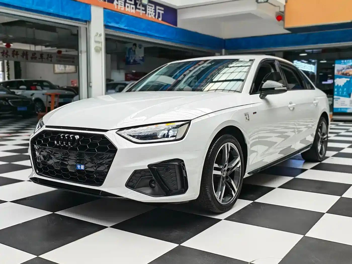 Audi A4L 2022 40 TFSI Luxury Dynamic — миниатюра 1