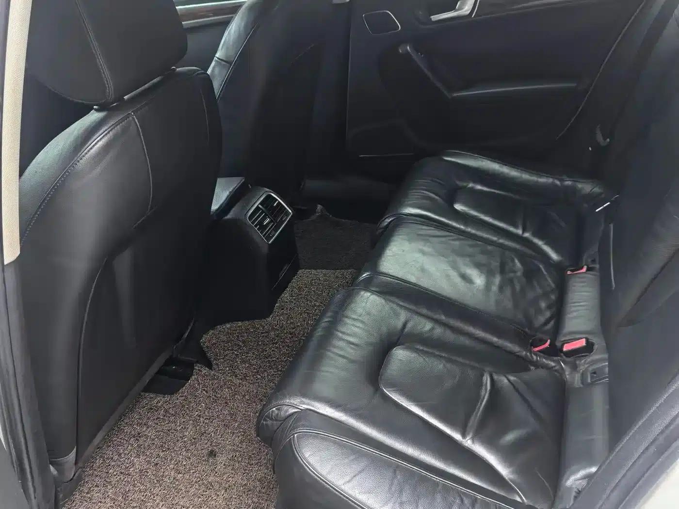 Audi A4L 2011 2.0 TFSI Standard Edition — миниатюра 8