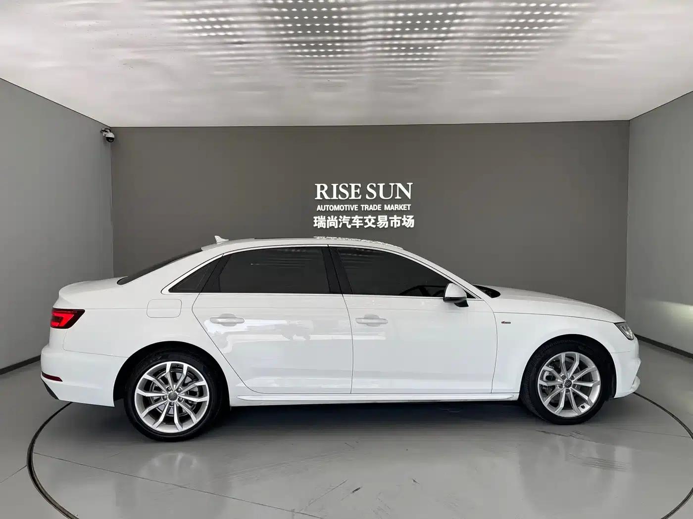 Audi A4L 2018 30th Anniversary Edition 40 TFSI Fashion Model — миниатюра 8