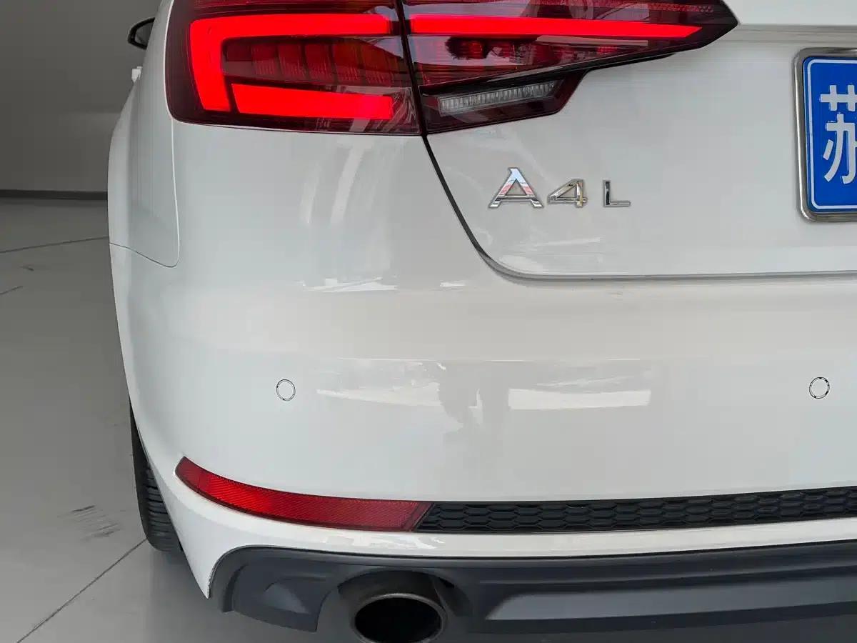 Audi A4L 2018 30th Anniversary Edition 40 TFSI Fashion Model — миниатюра 9