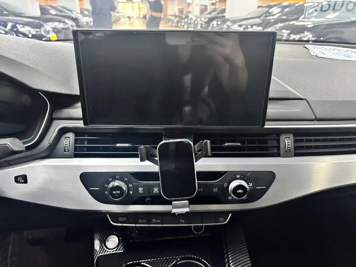 Audi A4L 2020 40 TFSI Fashion Dynamic Edition — миниатюра 12