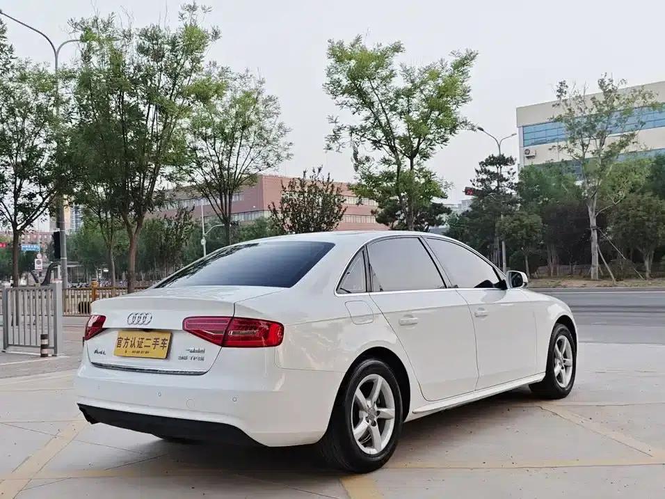 Audi A4L 2013 35 TFSI Automatic Comfort — миниатюра 2