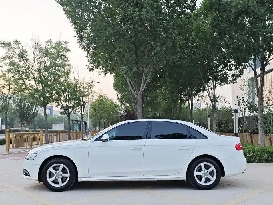 Audi A4L 2013 35 TFSI Automatic Comfort — миниатюра 3