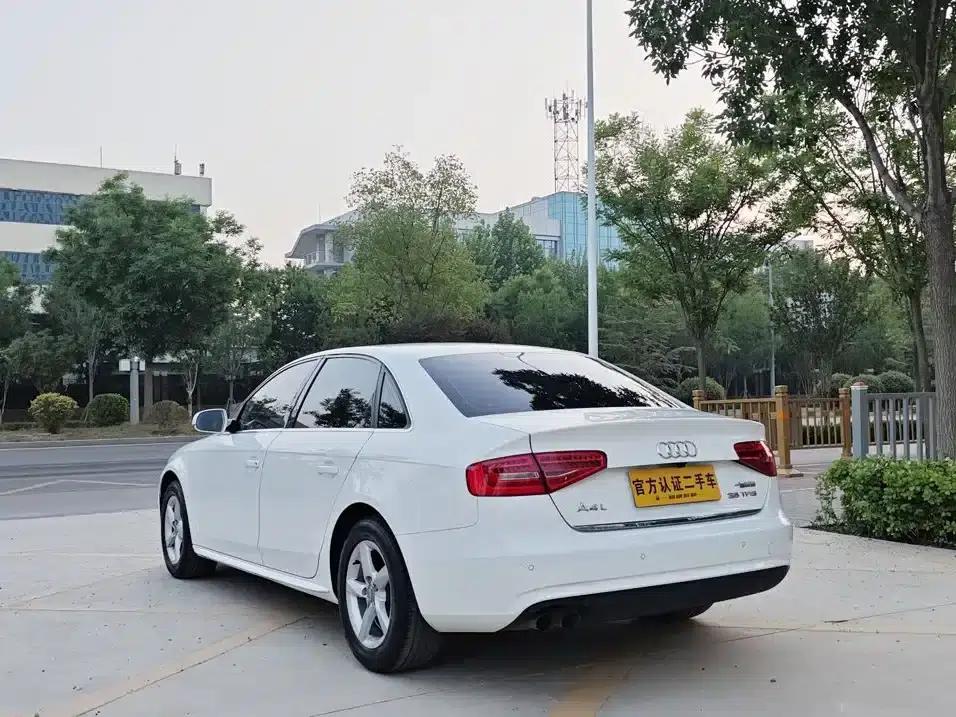 Audi A4L 2013 35 TFSI Automatic Comfort — миниатюра 4