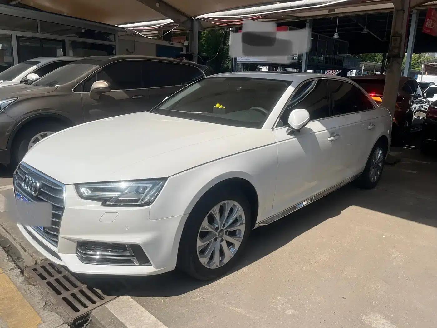 Audi A4L 2019 40 TFSI Progressive (National V Emission Standard) — миниатюра 1