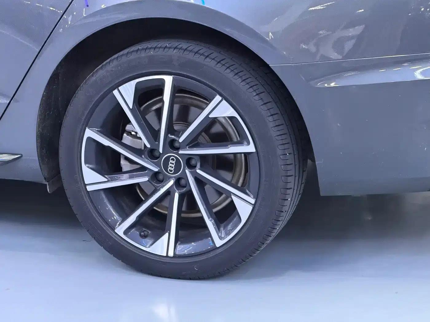 Audi A4L 2023 40 TFSI Luxury Dynamic — миниатюра 7