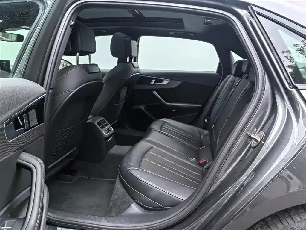 2024 Audi A4L 40 TFSI quattro RS Package (Sports Edition) — миниатюра 13