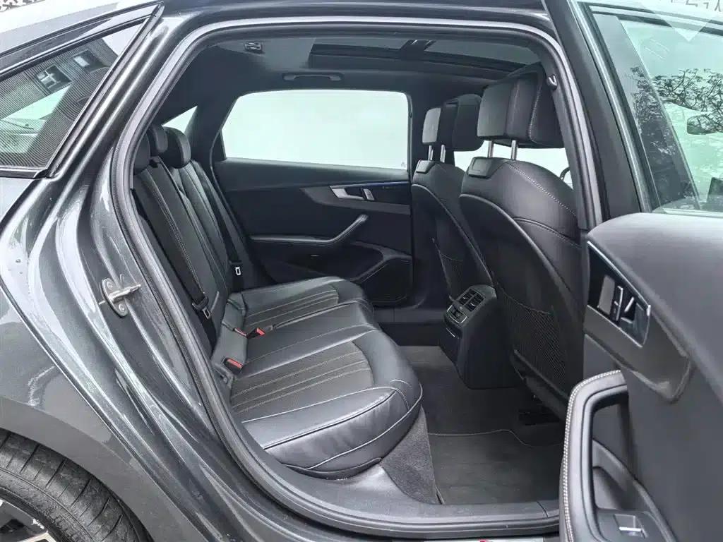 2024 Audi A4L 40 TFSI quattro RS Package (Sports Edition) — миниатюра 14