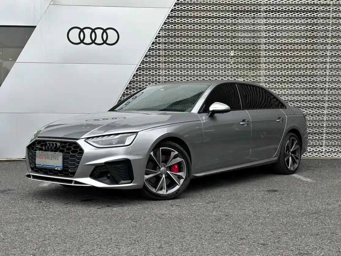 Audi A4L 2020 40 TFSI quattro Luxury Dynamic — миниатюра 1