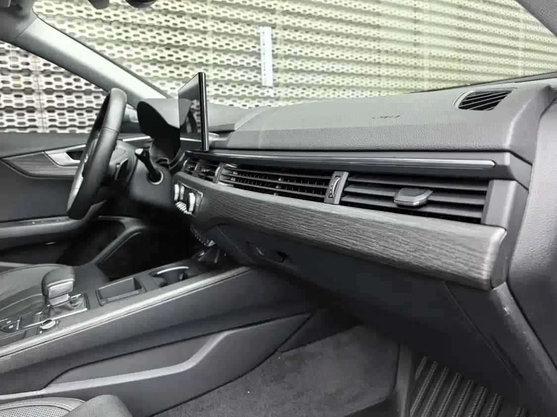 Audi A4L 2020 40 TFSI Luxury Dynamic — миниатюра 11