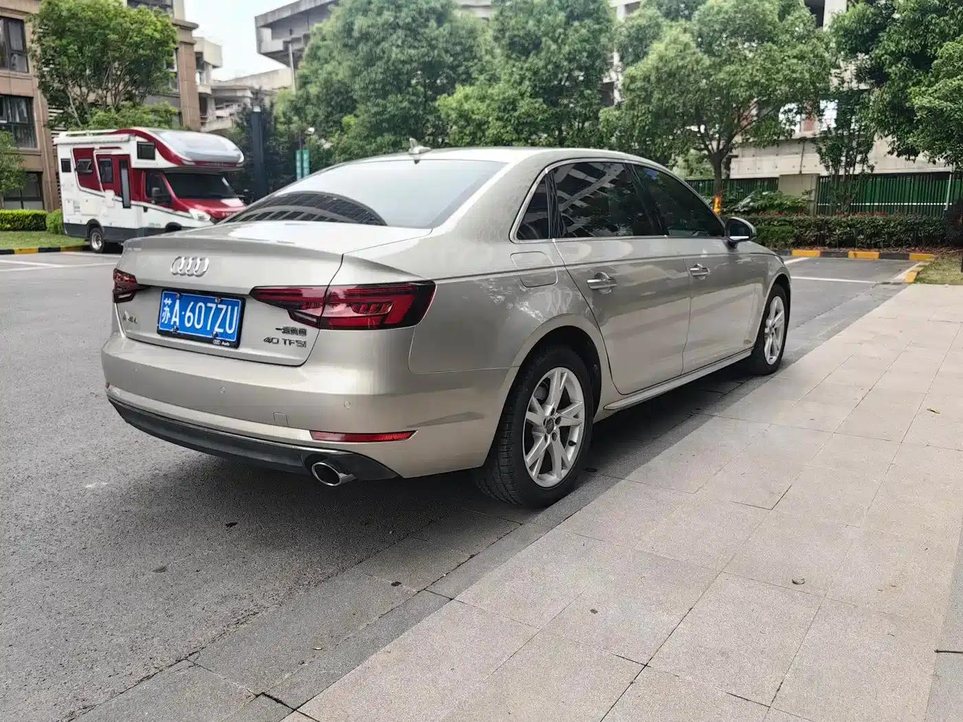 Audi A4L 2018 30th Anniversary Edition 40 TFSI Progressive — миниатюра 5