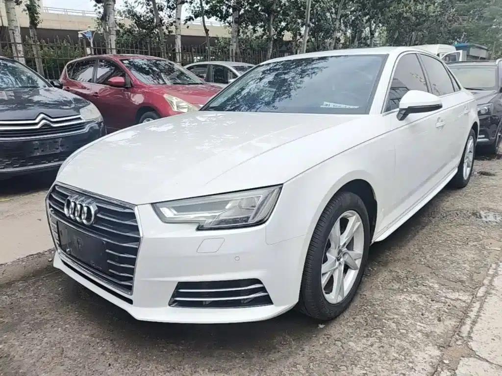 Audi A4L 2018 30th Anniversary Edition 40 TFSI Progressive — миниатюра 2