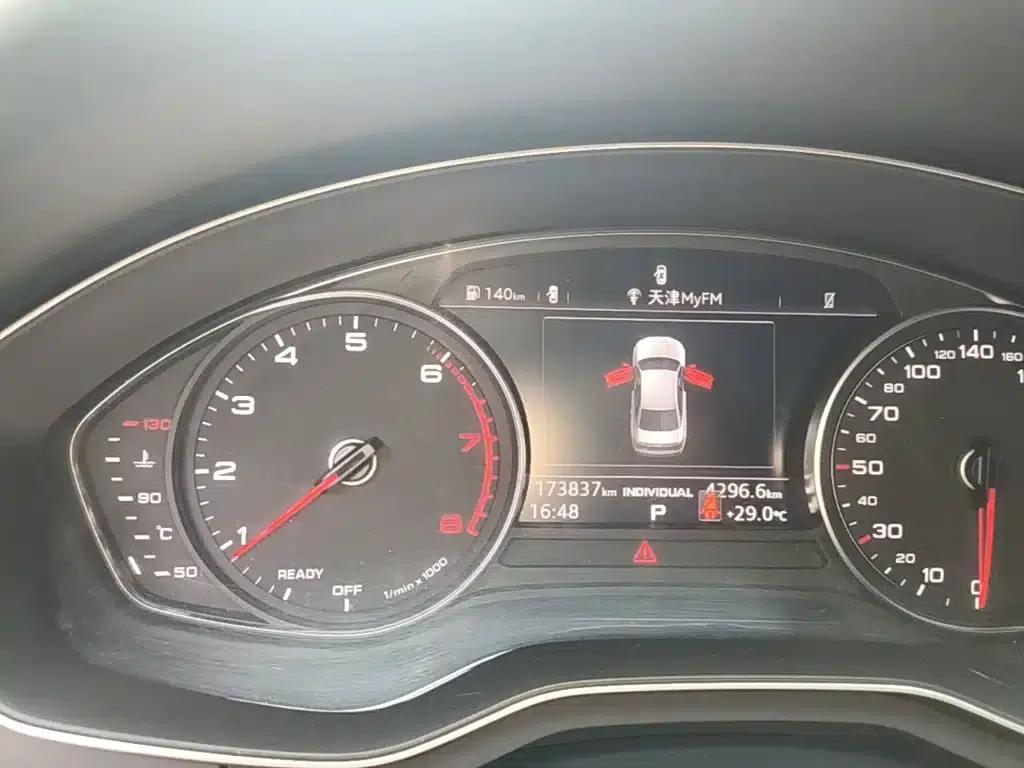 Audi A4L 2018 30th Anniversary Edition 40 TFSI Progressive — миниатюра 12