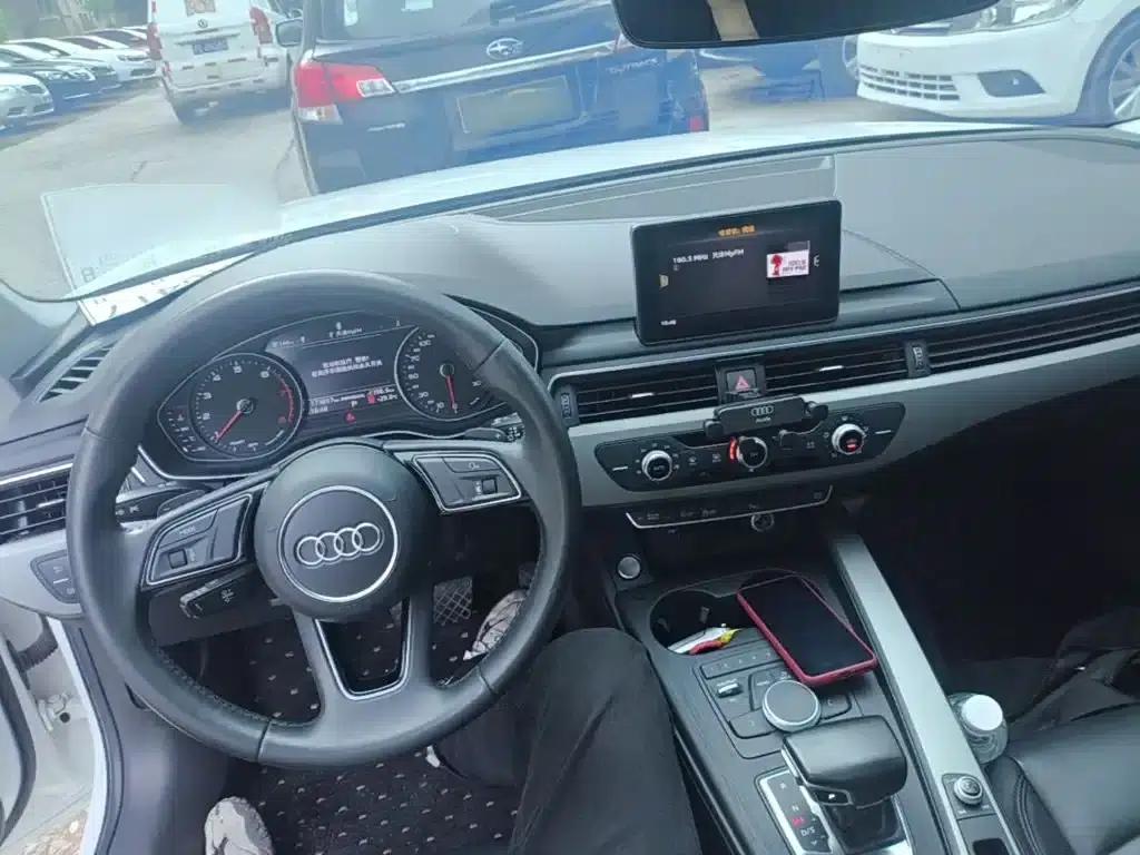 Audi A4L 2018 30th Anniversary Edition 40 TFSI Progressive — миниатюра 10