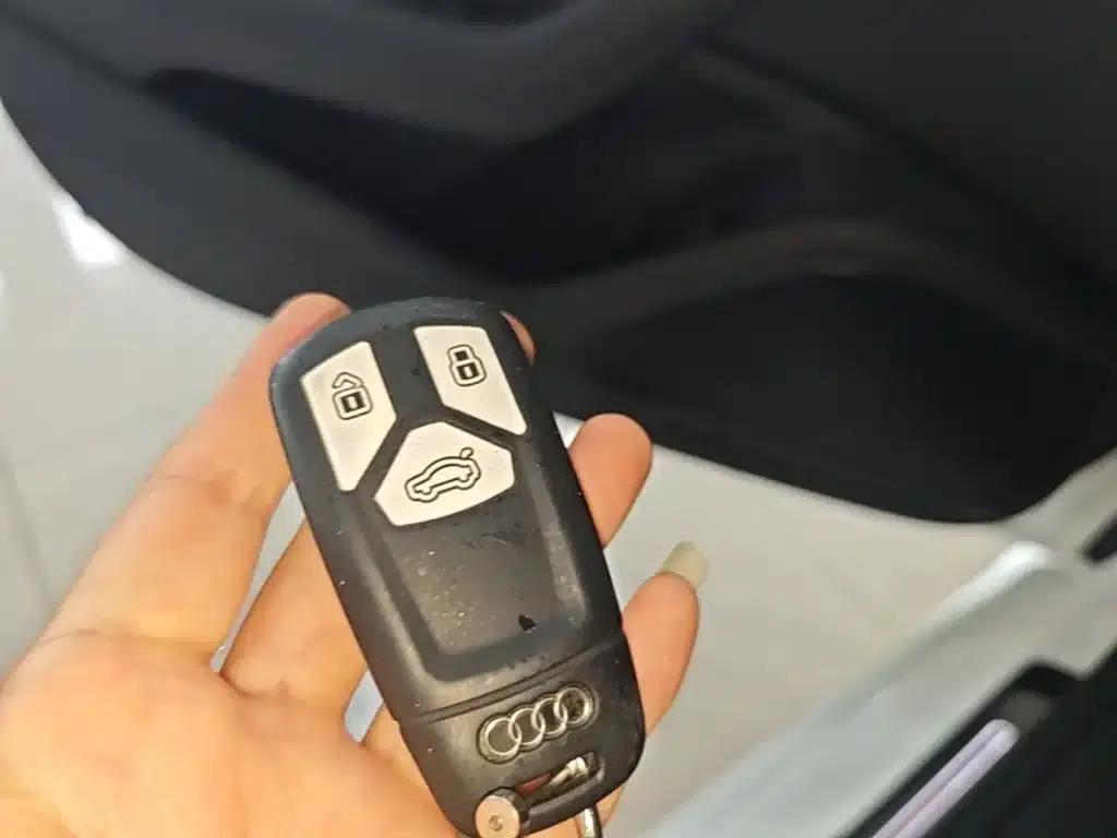 Audi A4L 2022 40 TFSI Fashion Dynamic Edition — миниатюра 9