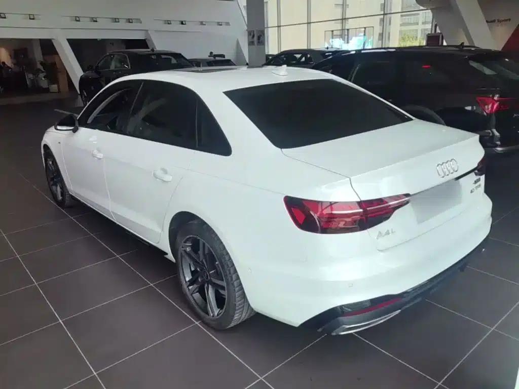 Audi A4L 2022 40 TFSI Luxury Dynamic — миниатюра 5